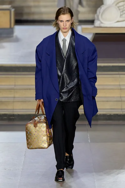 Look 26